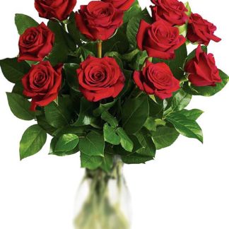 Red roses with delivery in Russia.